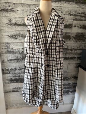 SHEIN NWOT Black & White Plaid Sleeveless Long Vest with matching skirt